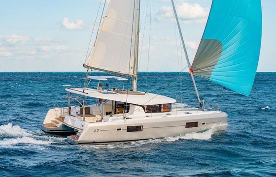 Catamaran Lagoon 42 12.8m
