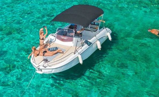 Motorboat BENETEAU Flyer 6.6 Sundeck 200hp