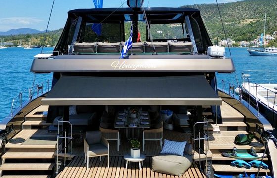 Catamaran Moon Yacht 65 20m