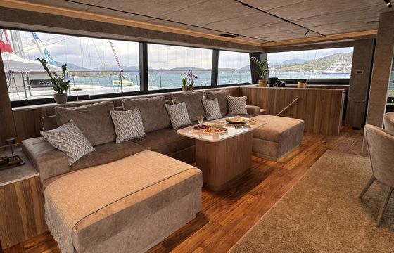 Catamaran Moon Yacht 65 20m