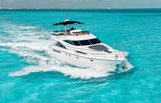 Motorboat Fairline 65 Squadron 1200hp