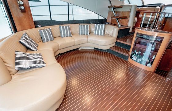 Motorboat Fairline 65 Squadron 1200hp