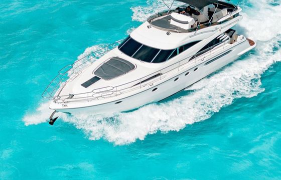 Motorboat Fairline 65 Squadron 1200hp
