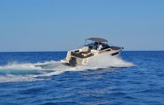 Motorboat NUVA YACHTS M9 CABIN 350hp