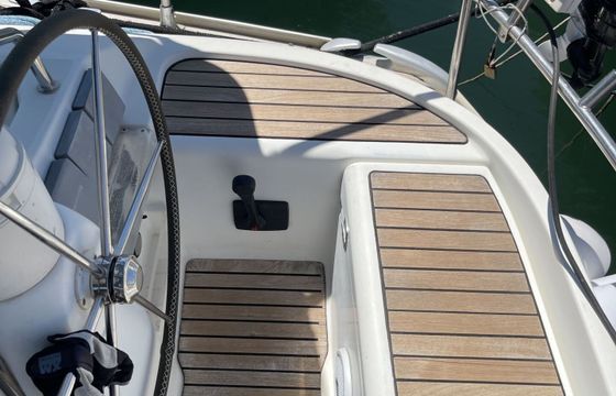Sailboat Jeanneau Sun Odyssey 40 11.76m