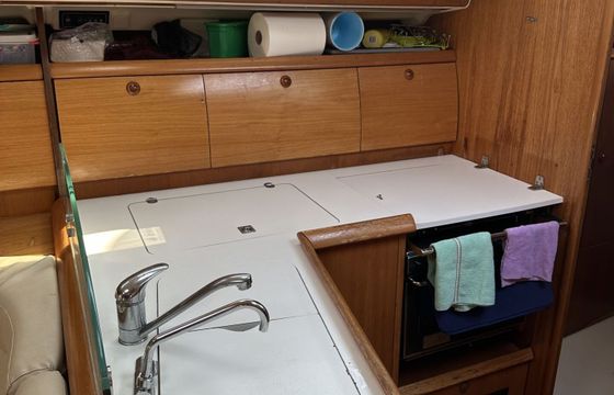 Sailboat Jeanneau Sun Odyssey 40 11.76m
