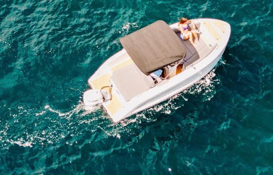 Motorboat Valory Model V Premium 100hp