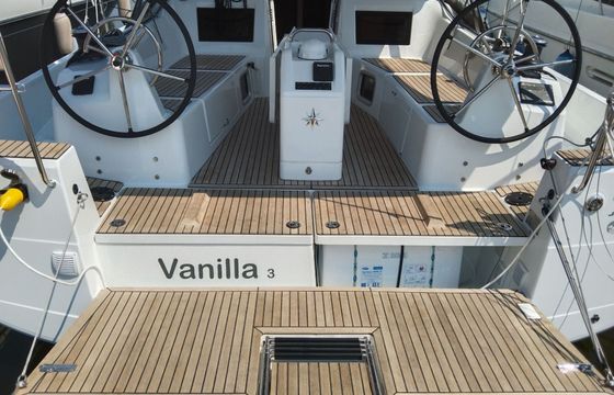 Sailboat Jeanneau Sun Odyssey 410 12m