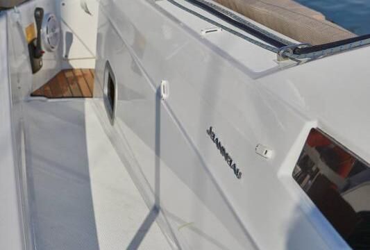 Sailboat Jeanneau Sun Odyssey 410 12m