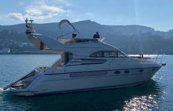 Motorboat Fairline Squadron 42