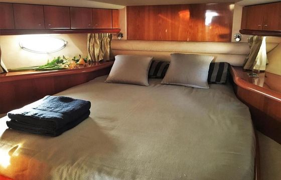 Motor yacht SUNSEEKER PREDATOR 56 1600hp