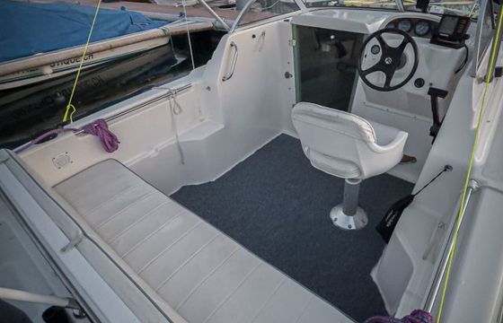 Motorboat Quicksilver 520 Cruiser 75hp