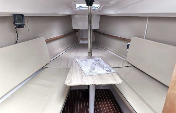 Sailboat Viko S 21 6m