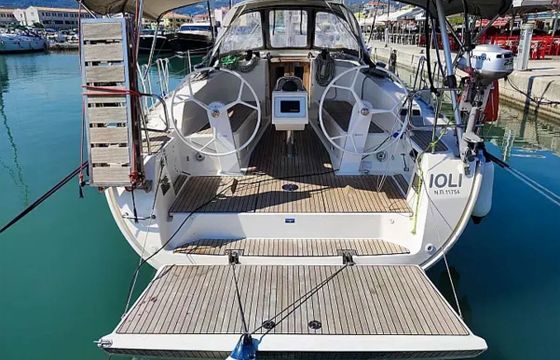Sailboat Bavaria Cruiser 41 12m