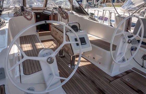 Sailboat Bavaria Cruiser 41 12m