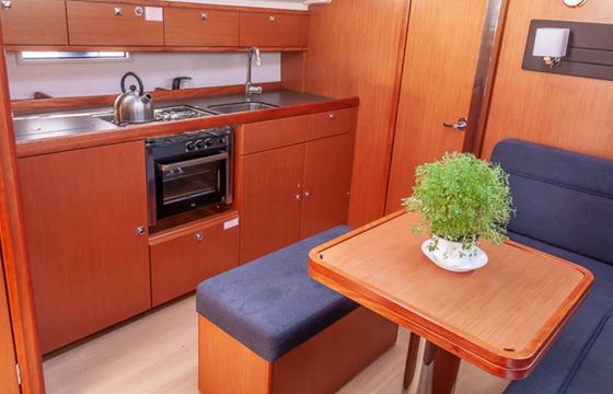 Sailboat Bavaria Cruiser 41 12m