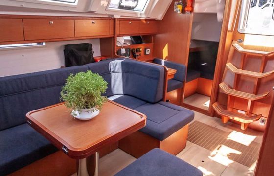 Sailboat Bavaria Cruiser 41 12m