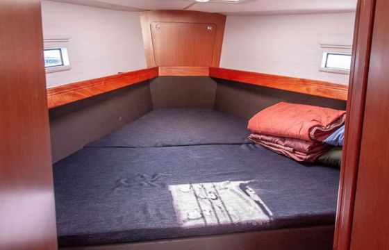 Sailboat Bavaria Cruiser 41 12m