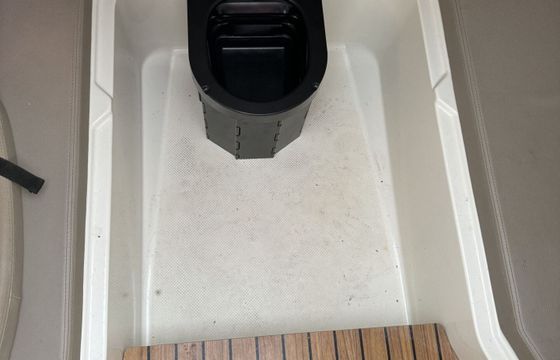 Motorboat Quicksilver Activ 605 Sundeck 150hp