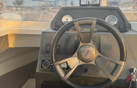 Motorboat Quicksilver Activ 605 Sundeck 150hp