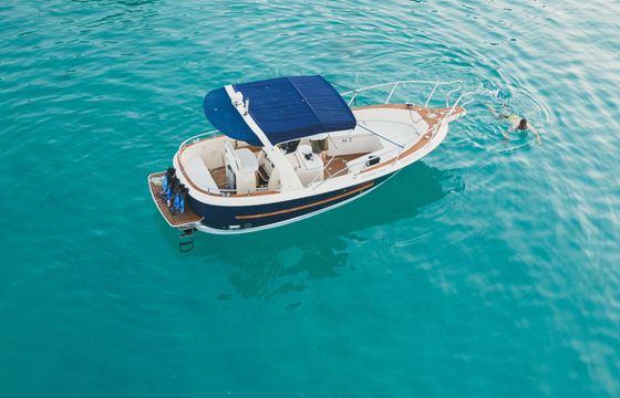 Motorboat Family boat with skipper Private boat 160hp