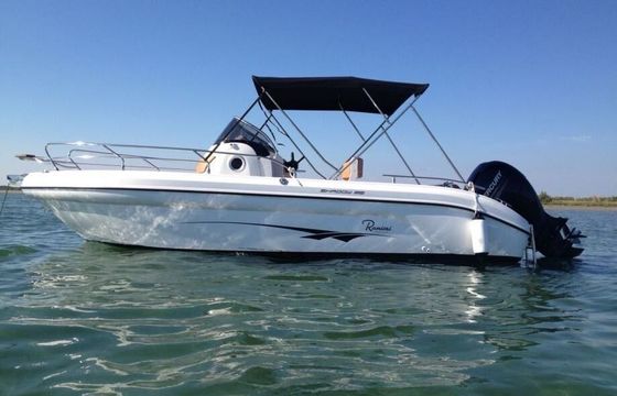 Motorboat Ranieri Shadow 22 150hp