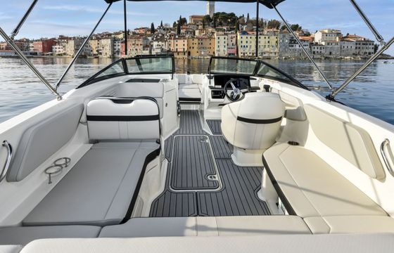 Motorboat Sea Ray 210 Spx 200hp