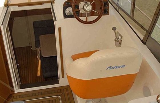 Motorboat Futura 860 21hp