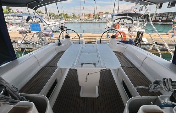 Sailboat Bavaria Cruiser 50 15.3m