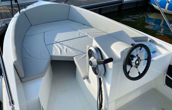 Motorboat Sloep 500 15hp