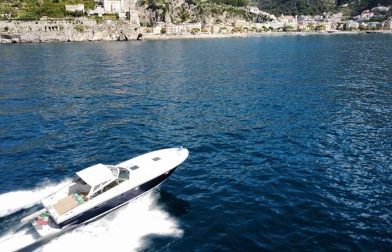 Motorboat Itama 40 760hp