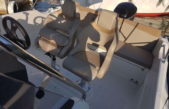 Motorboat QUICKSILVER 675 OPEN ACTIV 150hp