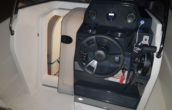 Motorboat QUICKSILVER 675 OPEN ACTIV 150hp