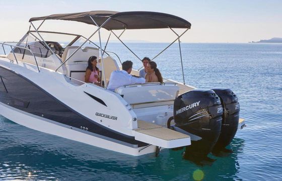Motor yacht Quicksilver 875 Activ 500hp