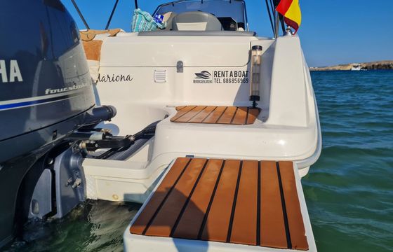 Motorboat Pacific Craft Open 670 200hp
