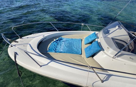 Motorboat Jeanneau CAP CAMARAT 7.15 WA 200hp