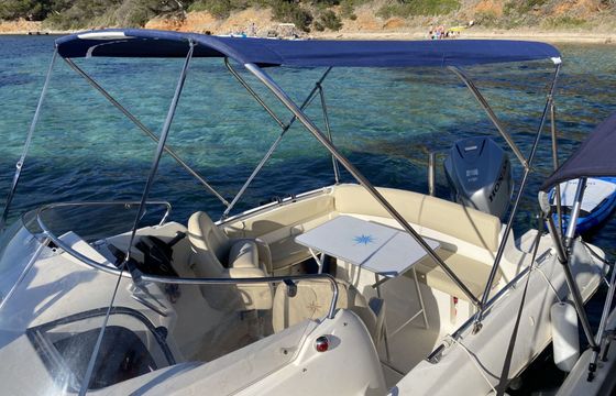 Motorboat Jeanneau CAP CAMARAT 7.15 WA 200hp