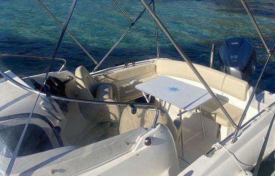 Motorboat Jeanneau CAP CAMARAT 7.15 WA 200hp