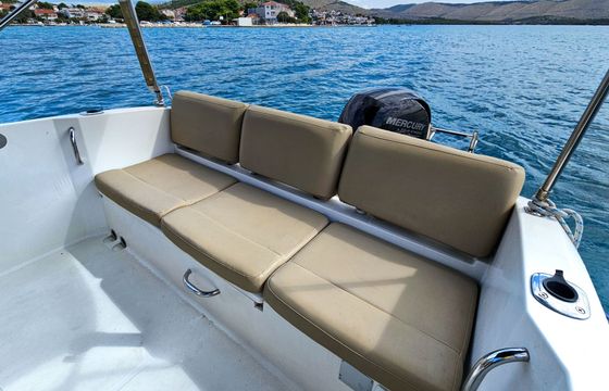 Motorboat Quicksilver Activ 675 Open 150hp