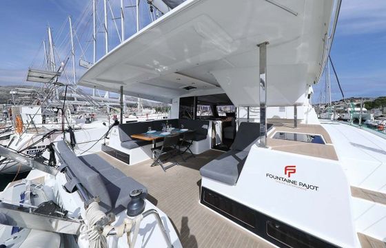 Catamaran Fountaine Pajot Isla 40 11.93m