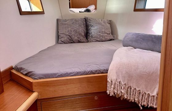 Sailboat Jeanneau Sun Odyssey 44i 14m