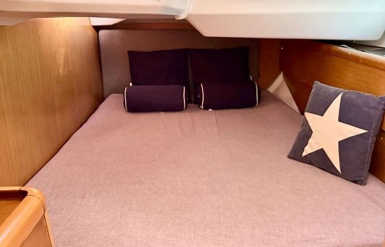 Sailboat Jeanneau Sun Odyssey 44i 14m