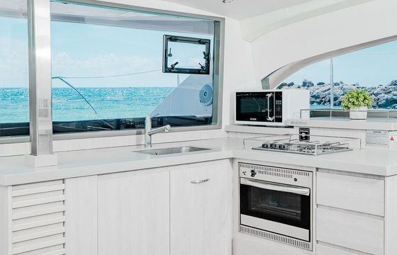 Catamaran Leopard 38 12m