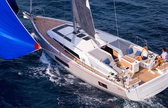 Sailboat Beneteau Oceanis 45 13.8m