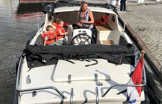 Motorboat Rivercruise Hardtop 15hp