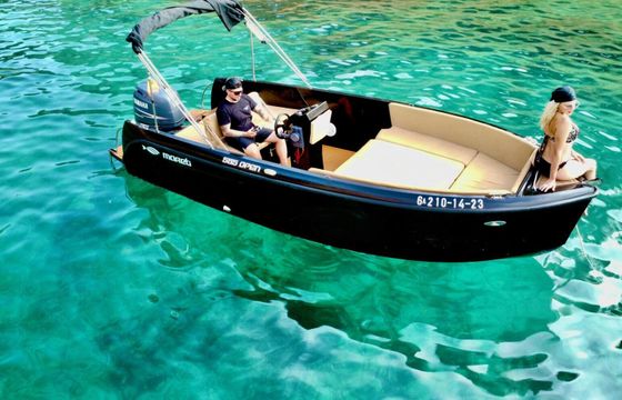 Motorboat MARETI 585 OPEN BLACK 100hp