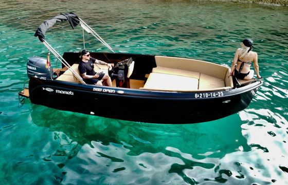 Motorboat MARETI 585 OPEN BLACK 100hp