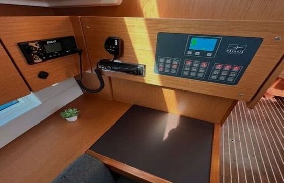 Sailboat Bavaria C45 13.98m