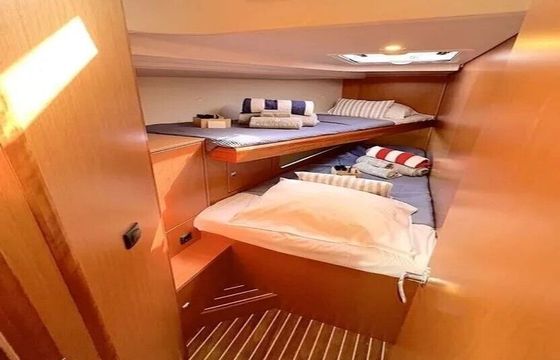 Sailboat Bavaria C45 13.98m