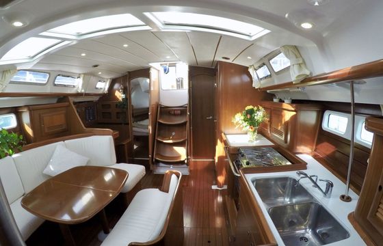 Sailboat BENETEAU OCEANIS 423 13.5m